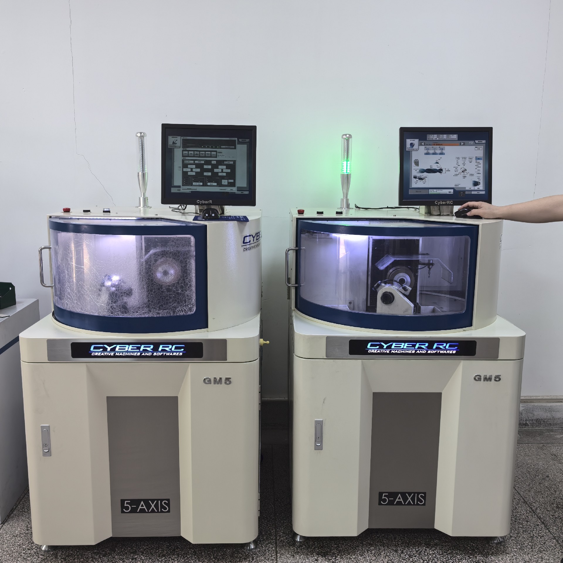 賽帕埃惜全自動(dòng)數(shù)控刀具磨床